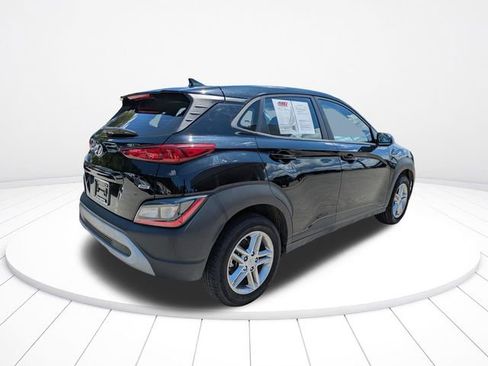 Used 2023 Hyundai Kona SE w/ Cargo Package AWD/4WD image 4