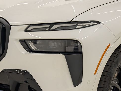 New 2026 BMW X7 xDrive40i w/ M Sport Package image 11