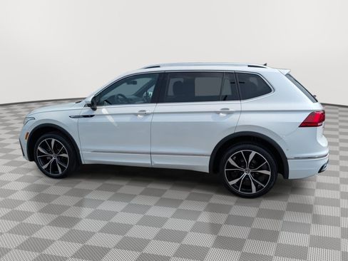 Used 2022 Volkswagen Tiguan SEL R-Line AWD/4WD image 2