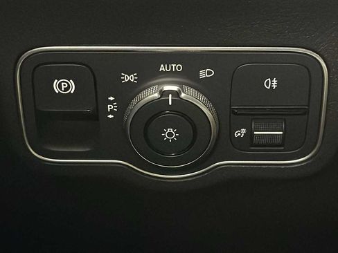 Used 2026 Mercedes-Benz GLA 35 AMG 4MATIC image 18