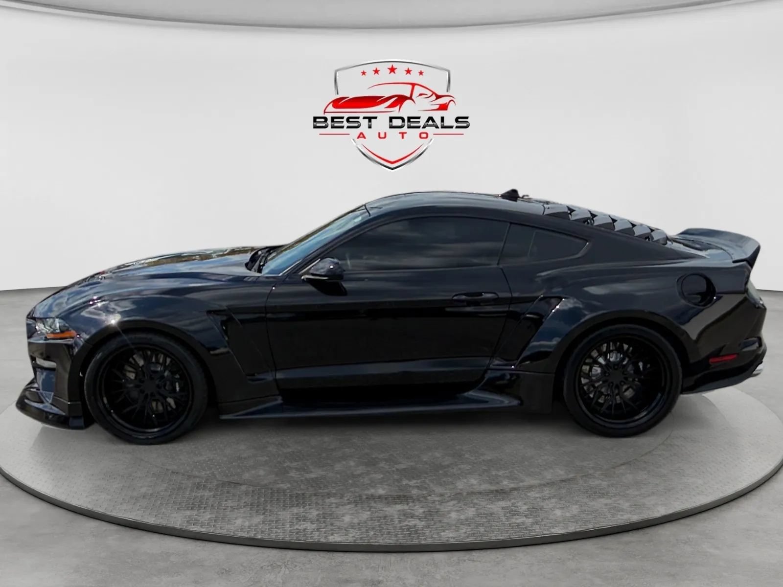 Used 2021 Ford Mustang GT RWD image 2