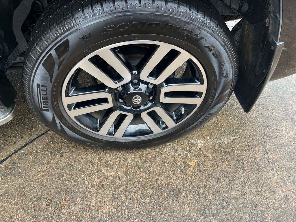Used 2021 Toyota 4Runner Limited RWD image 14