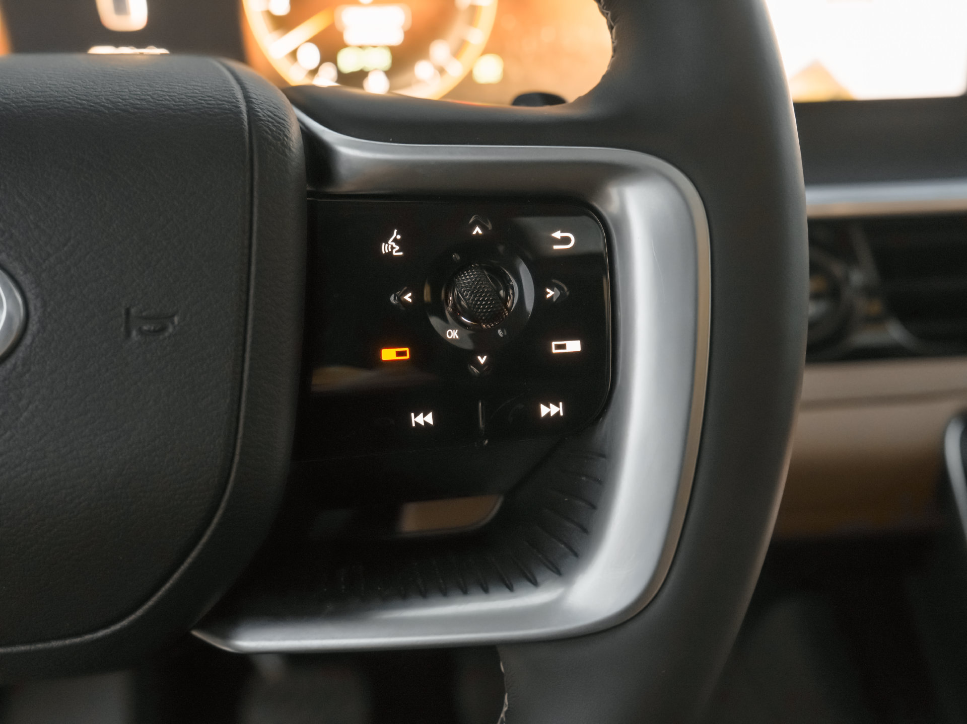Certified 2025 INFINITI QX80 Luxe RWD image 15