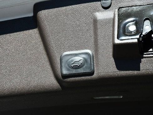 Used 2015 Buick Enclave Premium w/ Experience Buick Package image 29