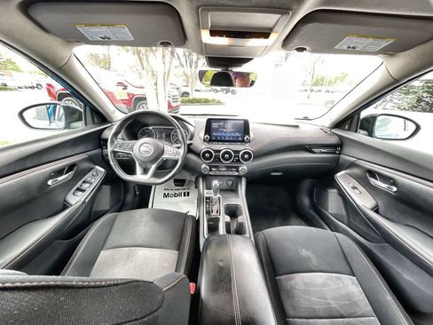 Used 2023 Nissan Sentra SR w/ Electronics Package image 19