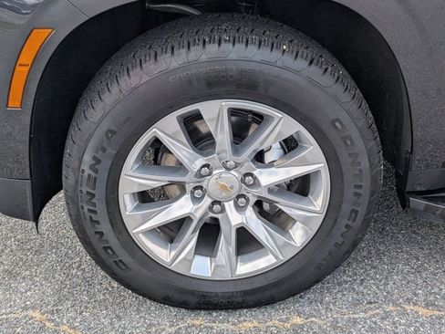 Used 2025 Chevrolet Tahoe Premier RWD image 13
