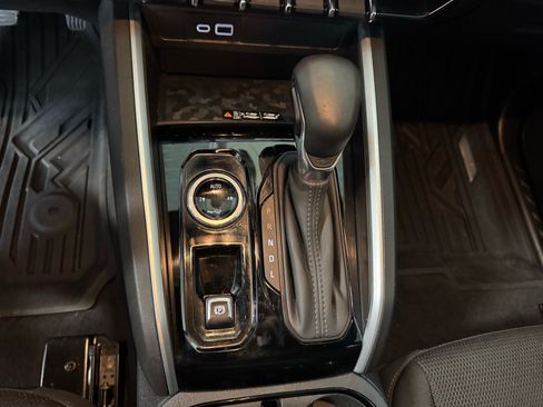 Used 2024 Chevrolet Colorado LT w/ LT Convenience Package II image 21