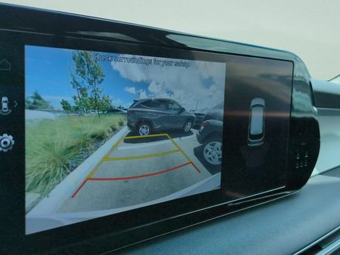 Certified 2025 Hyundai Palisade SEL FWD image 17