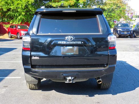Used 2016 Toyota 4Runner Limited image 8