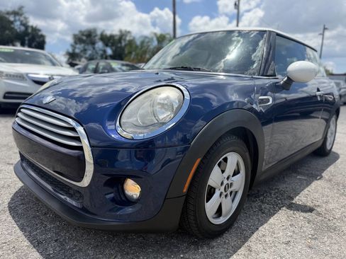 Used 2015 MINI Cooper 2-Door Hardtop FWD image 2