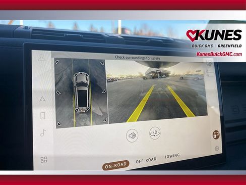 Used 2024 Land Rover Defender 130 X-Dynamic SE image 32