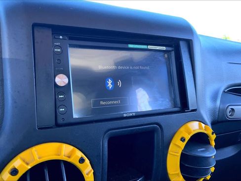 Used 2016 Jeep Wrangler Unlimited Sport image 32