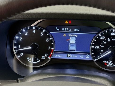 Used 2024 Nissan Frontier SL w/ Technology Package image 12