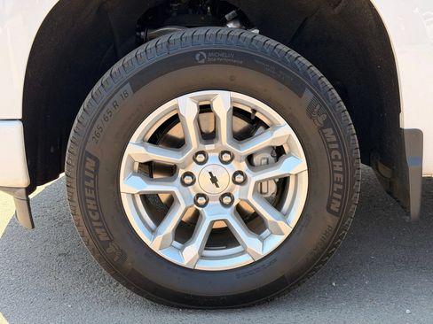 Used 2026 Chevrolet Silverado 1500 RST AWD/4WD image 19