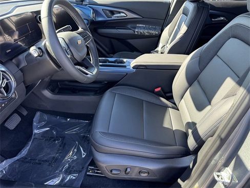 New 2026 Chevrolet Equinox EV LT image 11