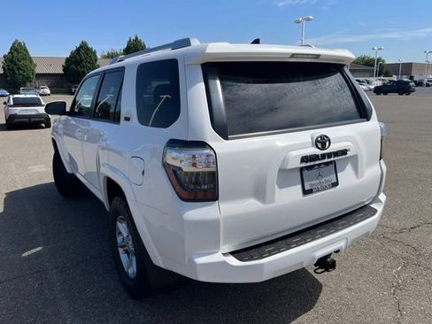 Used 2018 Toyota 4Runner SR5 Premium AWD/4WD image 5