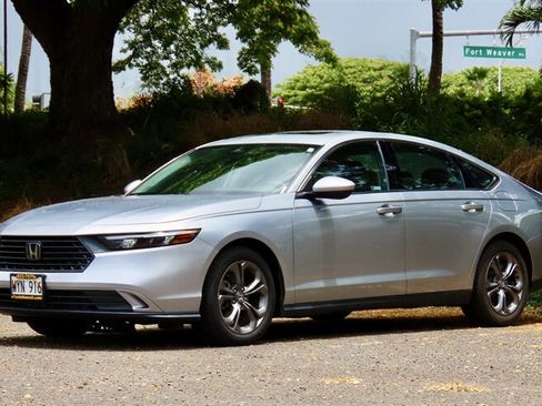 Used 2024 Honda Accord EX image 2