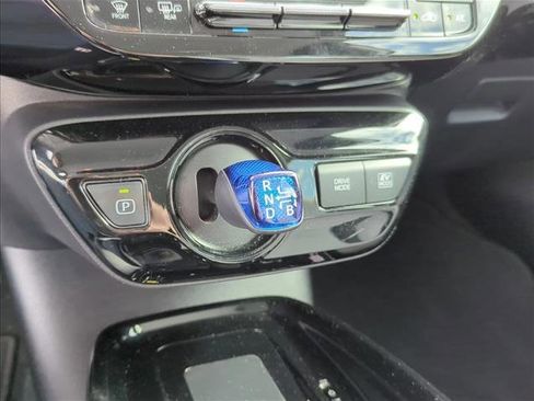 Used 2021 Toyota Prius XLE image 22