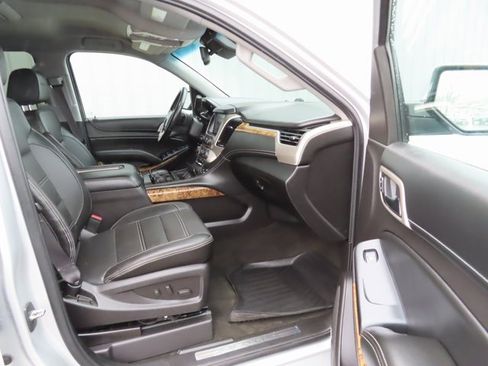 Used 2015 GMC Yukon XL Denali w/ Enhanced Security Package image 22