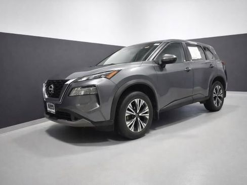 Certified 2022 Nissan Rogue SV image 1