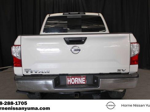 Used 2019 Nissan Titan SV RWD image 15