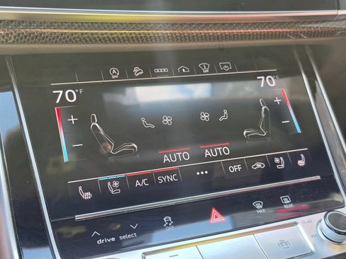 Used 2022 Audi SQ7 Prestige w/ Prestige Package AWD/4WD image 13