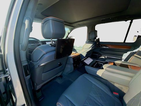 Used 2024 Jeep Grand Wagoneer Series III w/ Rear Seat Video Group 1 image 25