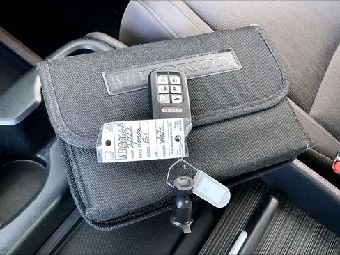 Used 2022 Honda Odyssey EX image 14