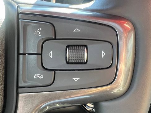 Used 2025 Chevrolet Silverado 2500 ZR2 w/ Technology Package image 10