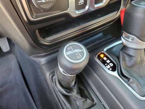 Used 2021 Jeep Wrangler Sport AWD/4WD image 21