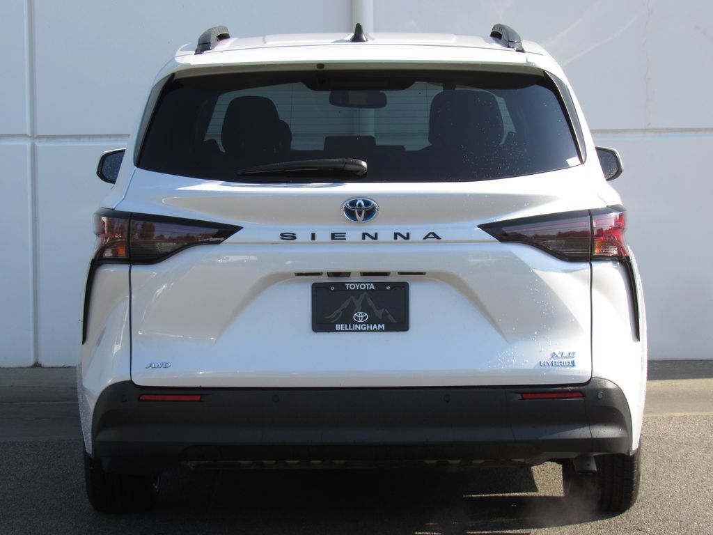 Certified 2023 Toyota Sienna XLE w/ XLE Plus Package AWD/4WD image 7