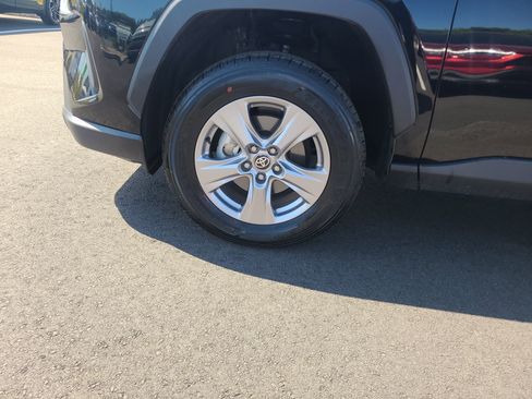 Certified 2025 Toyota RAV4 XLE AWD/4WD image 9