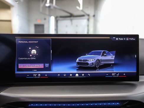 Certified 2025 BMW 330i xDrive Sedan image 15