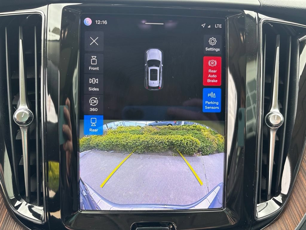 Certified 2023 Volvo XC60 B5 Plus AWD/4WD image 26