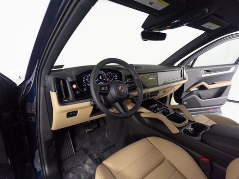 New 2026 Porsche Cayenne image 4