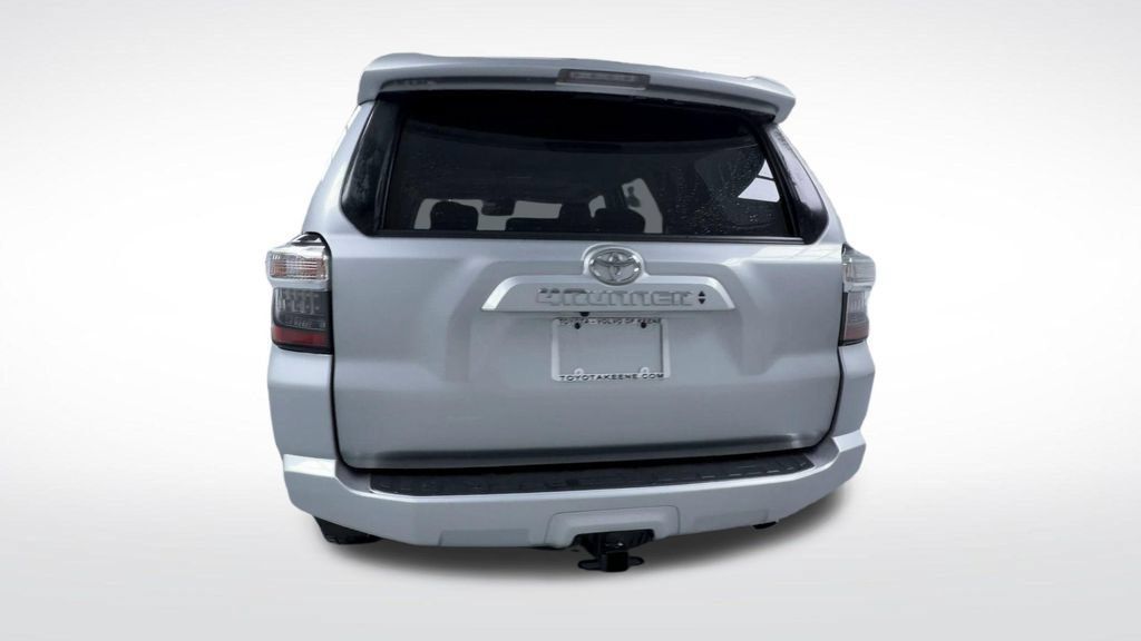 Certified 2023 Toyota 4Runner SR5 Premium w/ Moonroof Package AWD/4WD image 25
