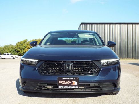 Used 2023 Honda Accord EX image 2