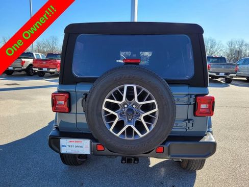 Used 2024 Jeep Wrangler Unlimited Sahara AWD/4WD image 10