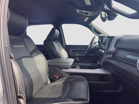 Used 2023 RAM 2500 Laramie w/ Night Edition image 17