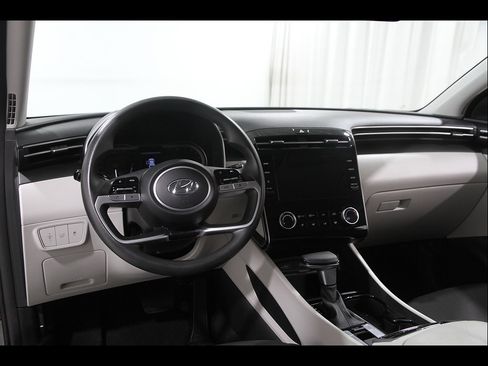 Certified 2023 Hyundai Tucson SEL AWD/4WD image 6