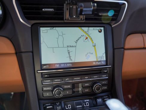 Used 2014 Porsche 911 Carrera 4S image 22