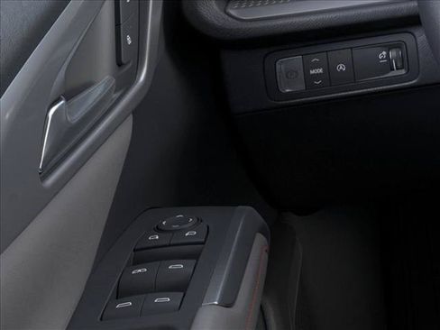 New 2026 Chevrolet Traverse LT w/ Sun and Wheel Package FWD image 22