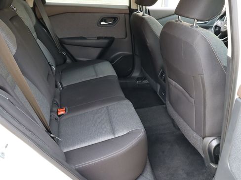 Used 2023 Nissan Rogue SV FWD image 17