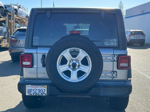 Used 2019 Jeep Wrangler Unlimited Sport S AWD/4WD image 5