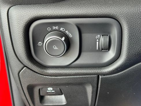 Used 2024 RAM 1500 Laramie RWD image 36