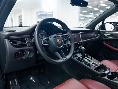 Used 2023 Porsche Macan S image 19