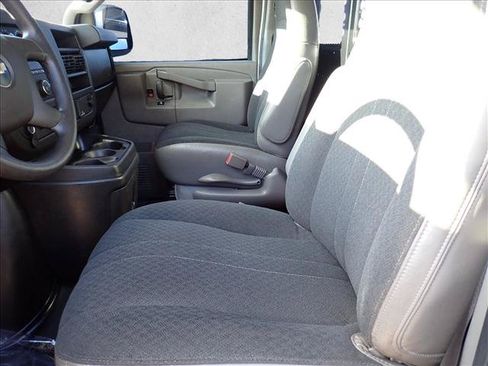 Used 2019 Chevrolet Express 2500 w/ Driver Convenience Package RWD image 13