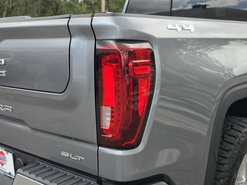 Used 2021 GMC Sierra 1500 SLT w/ SLT Premium Package AWD/4WD image 10