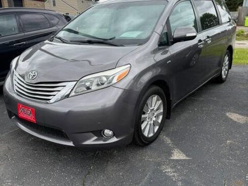 Used 2017 Toyota Sienna Limited AWD/4WD image 1