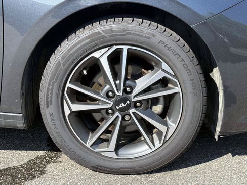 Certified 2023 Kia Forte LXS w/ LXS Technology Package FWD image 31